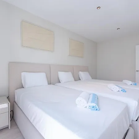 3 Bed Townhouse Escape Costa Del Sol - Pass The Keys * Fuengirola