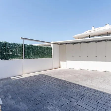 3 Bed Townhouse Escape Costa Del Sol - Pass The Keys Vakantiehuis *