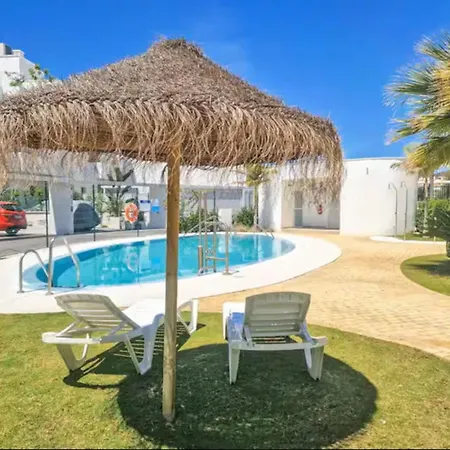 3 Bed Townhouse Escape Costa Del Sol - Pass The Keys Vakantiehuis *