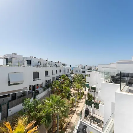 3 Bed Townhouse Escape Costa Del Sol - Pass The Keys * Fuengirola